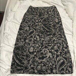 Elegant Black and White Paisley Skirt